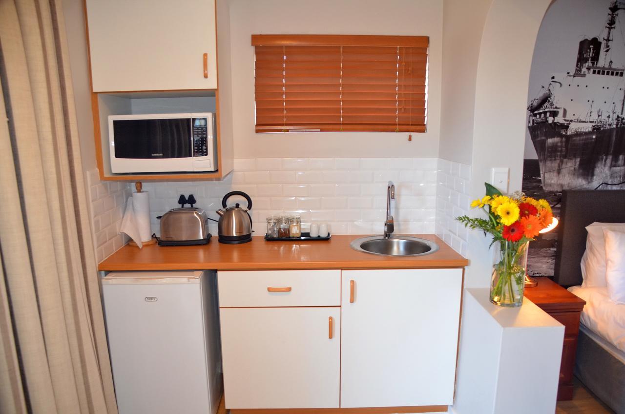 Chopper Corner Bed & Breakfast La Lucia Bagian luar foto