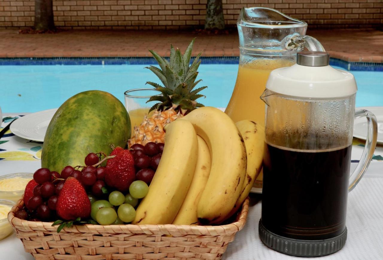 Chopper Corner Bed & Breakfast La Lucia Bagian luar foto