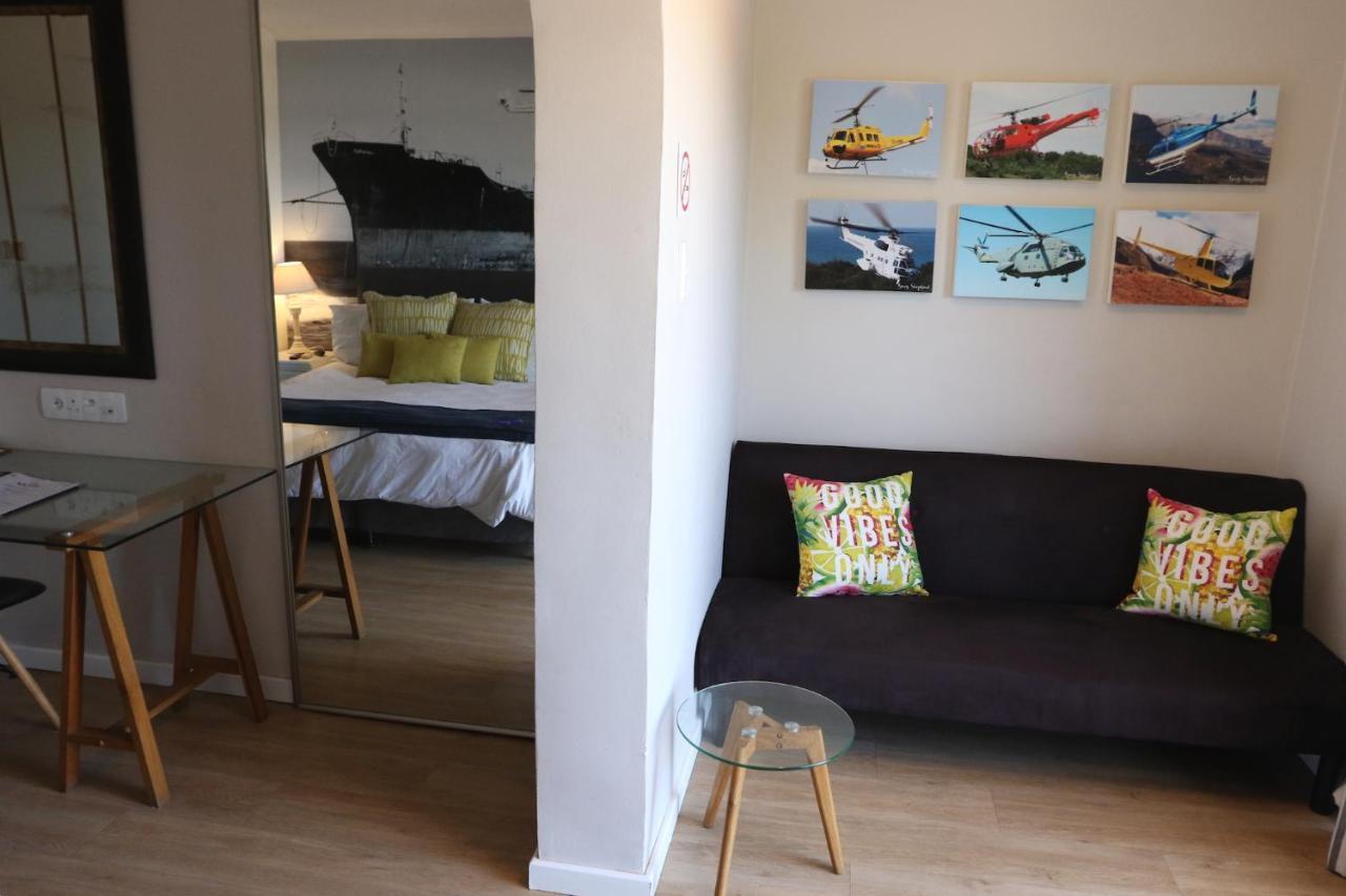 Chopper Corner Bed & Breakfast La Lucia Bagian luar foto