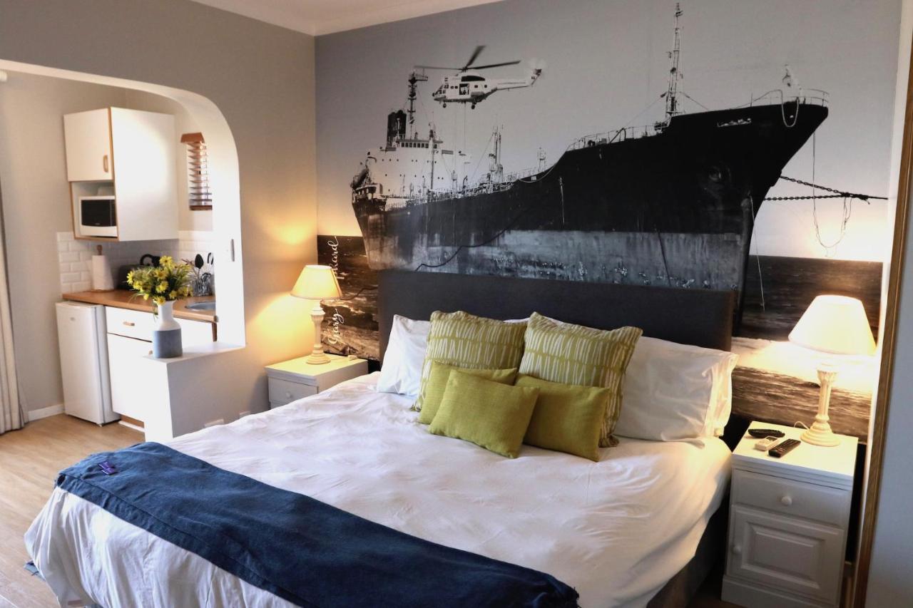 Chopper Corner Bed & Breakfast La Lucia Bagian luar foto