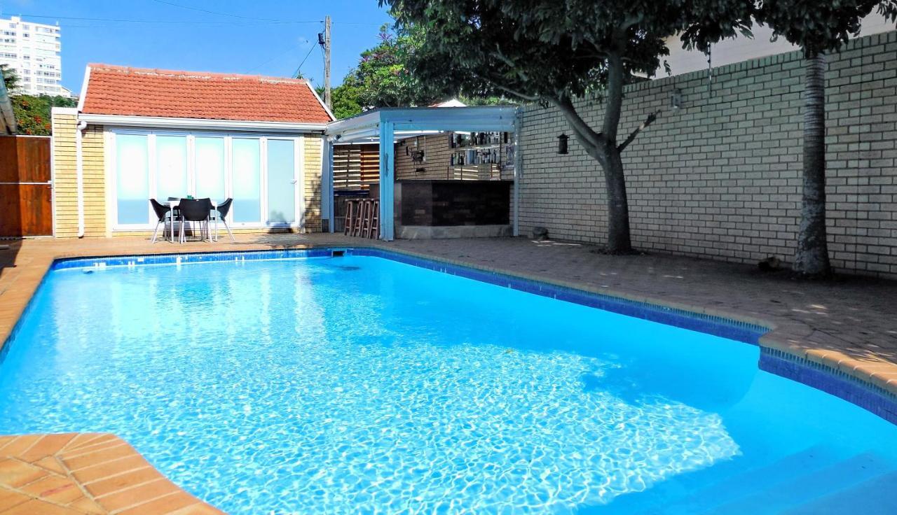 Chopper Corner Bed & Breakfast La Lucia Ruang foto